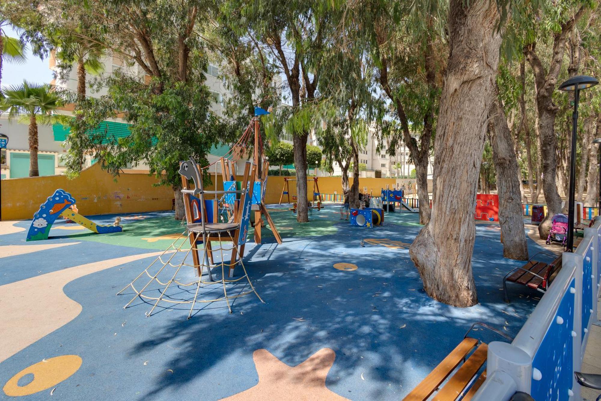 Apartamentos Oasis El Albir Dış mekan fotoğraf